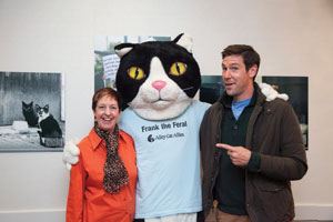 Everyone wants a photo with Frank the Feral! Alley Cat Allies president Becky Robinson and John Fulton join in. 