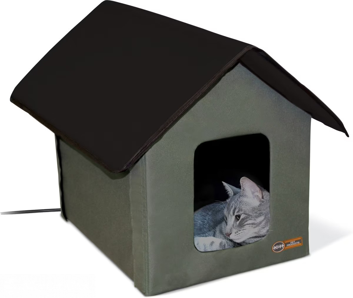 DIY Outdoor Cat Shelter 